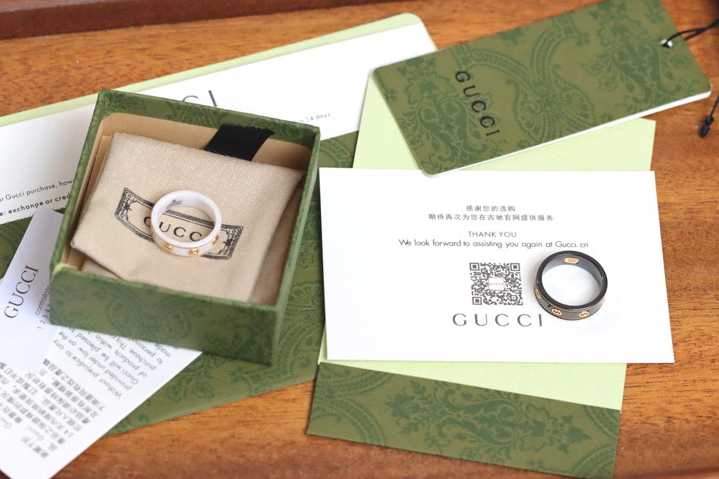 18K Double Gucci Interlocking Gucci Icon White Zirconia Ring