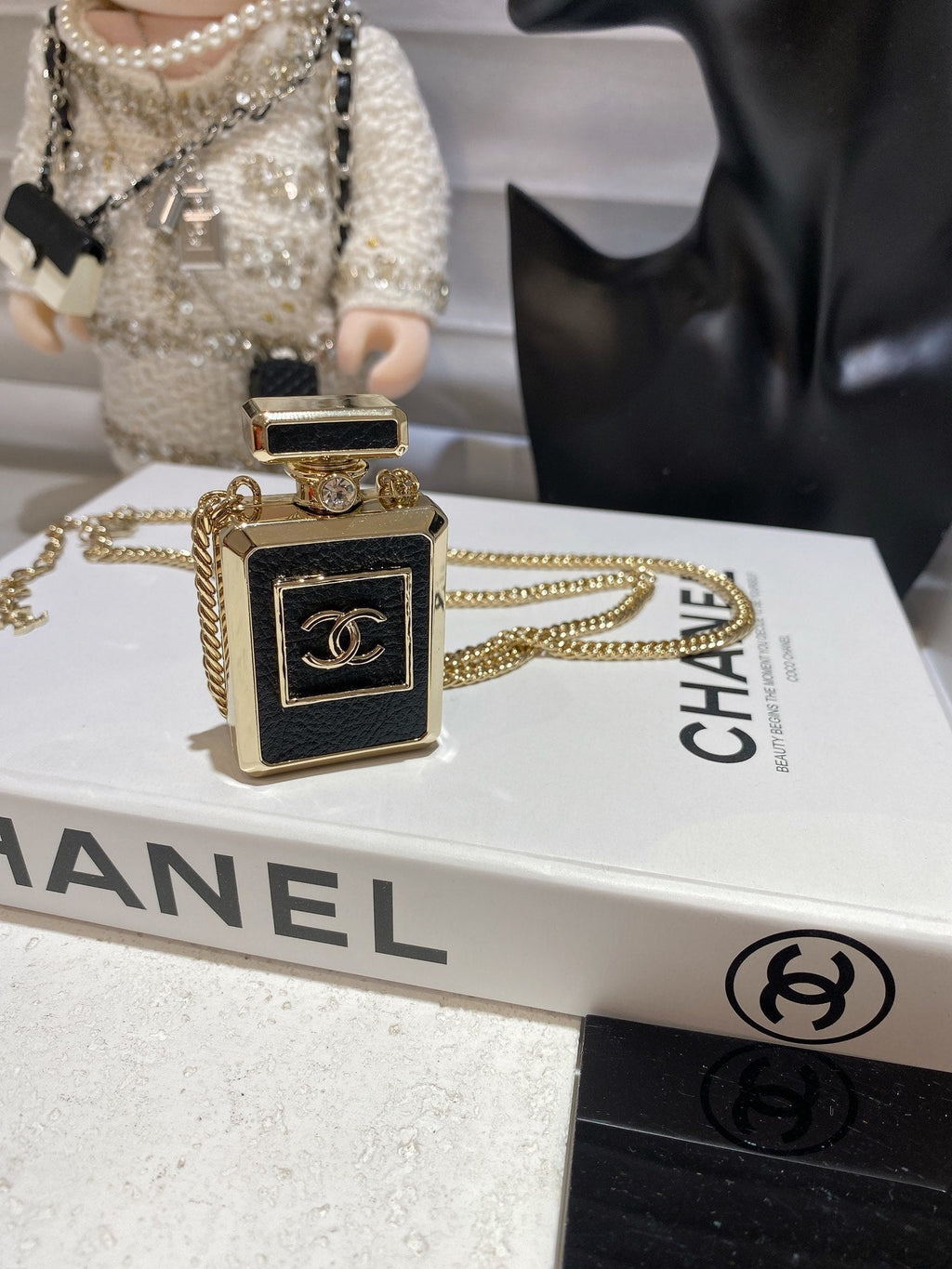 18K  Chanel No.5 Perfume Pendant Vintage Necklace