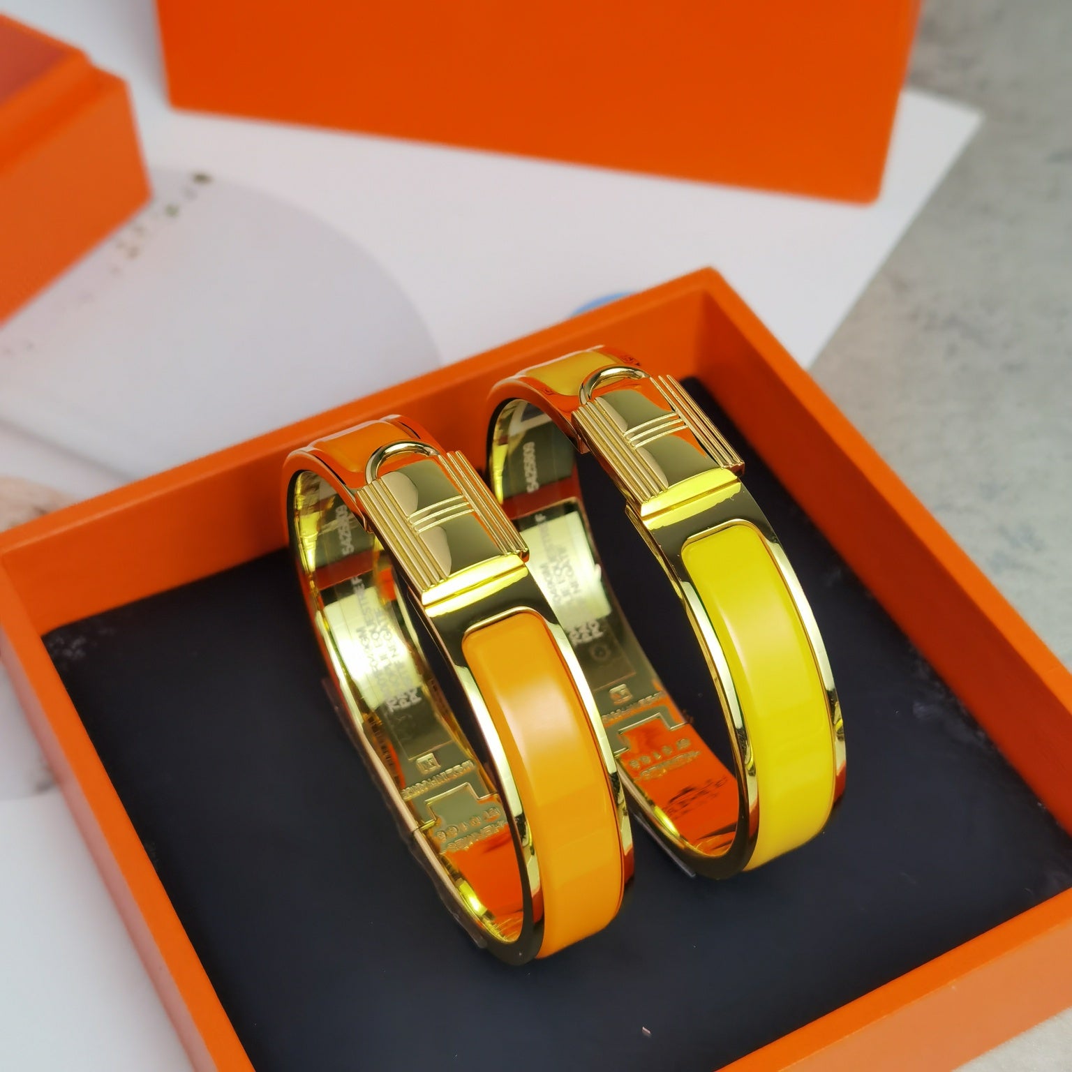 18K Clic Cadenas Orange Hermes Bracelet