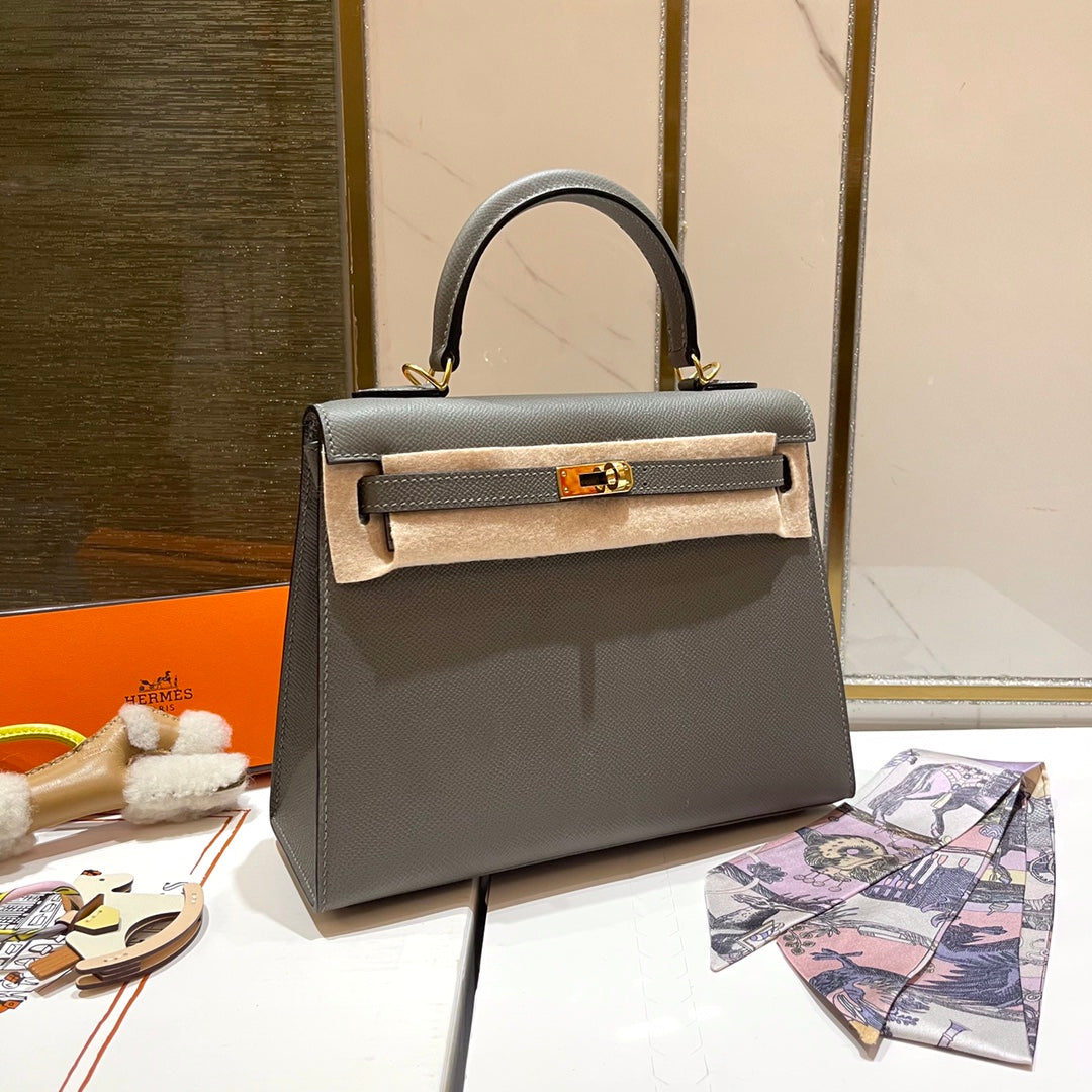 HERMES KELLY 25CM GRIS MOUETTE EPSOM LEATHER GOLD HARDWARE