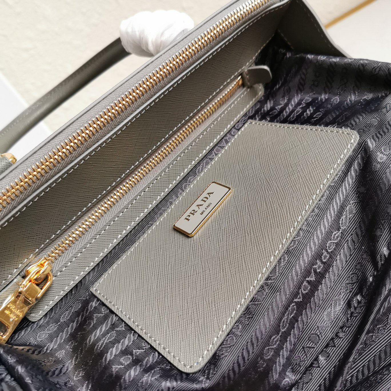PRADA MEDIUM GALLERIA 28 GREY SAFFIANO LEATHER