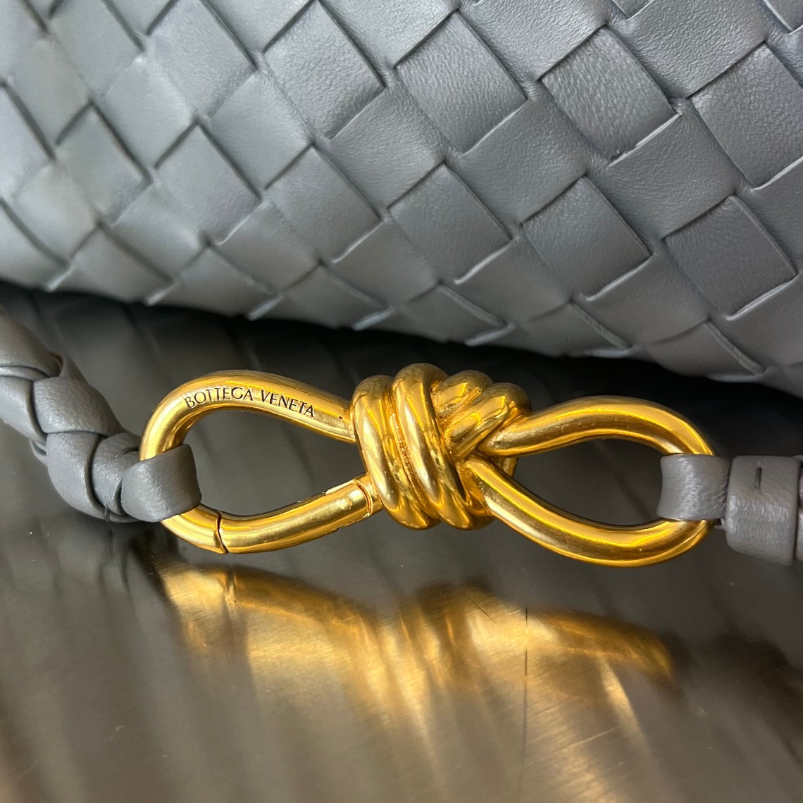 BOTTEGA VENETA MEDIUM ANDIAMO 32CM DARK GREY LAMBSKIN
