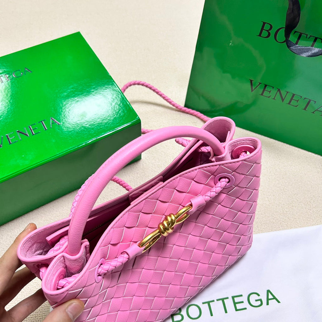 BOTTEGA VENETA SMALL ANDIAMO 25CM PINK LAMBSKIN
