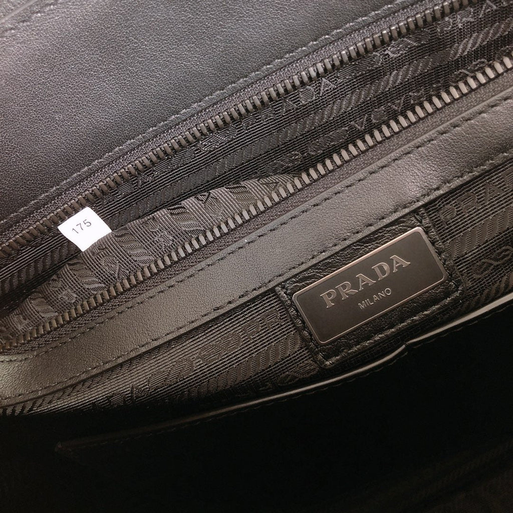 PRADA BRIEFCASE 40 IN BLACK GRAINED CALFSKIN