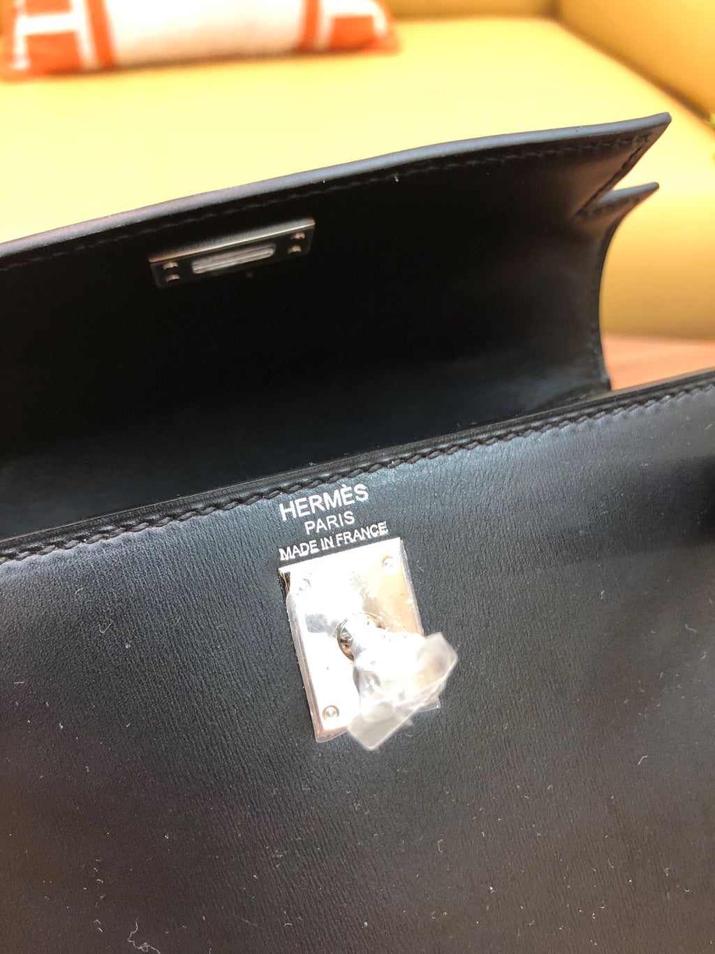 HERMES KELLY MINI 20 BAG IN BLACK SMOOTH CALFSKIN WITH SILVER HARDWARE