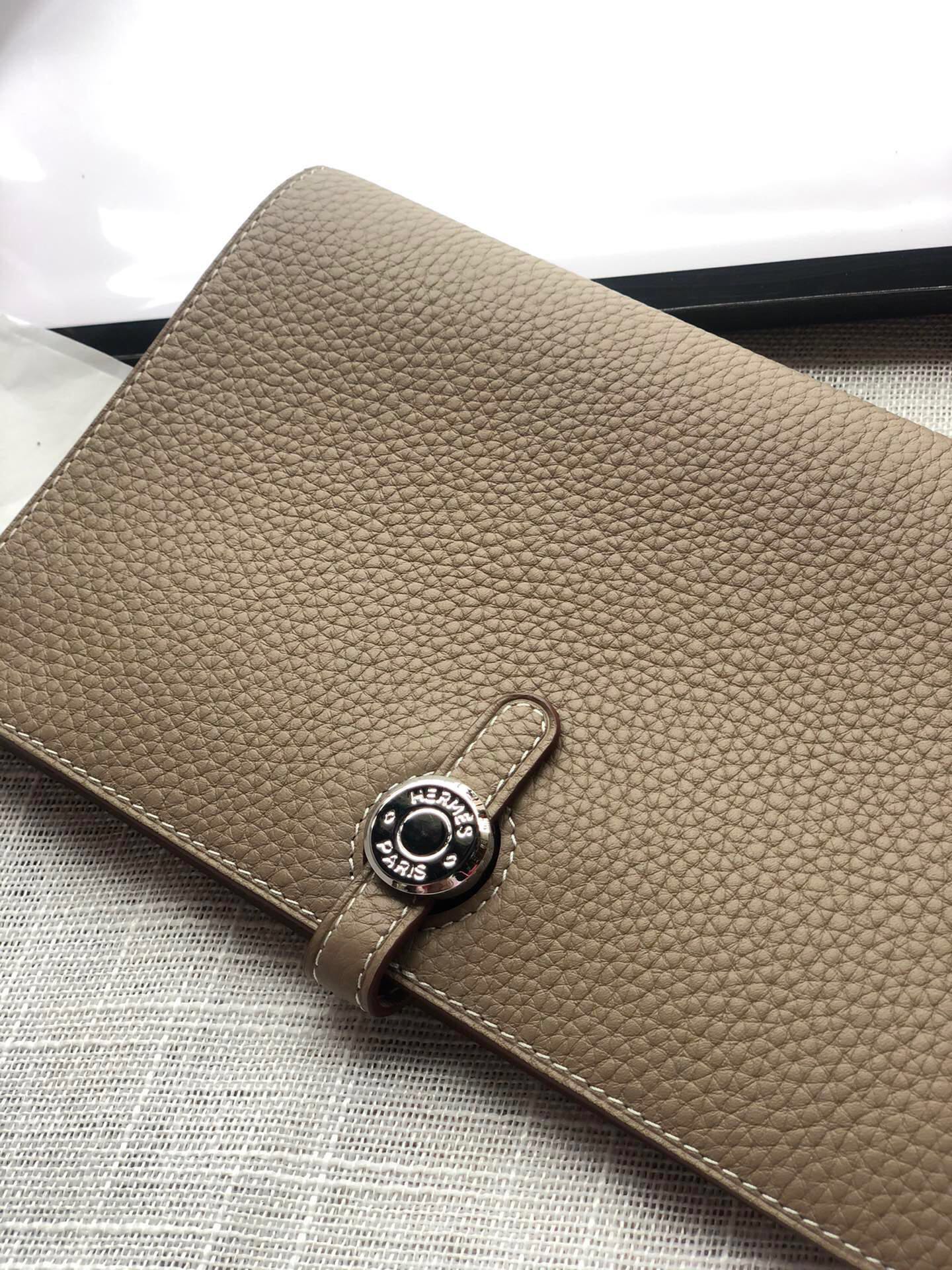 HERMES Dogon Wallet 20 KHAKI Togo Shw
