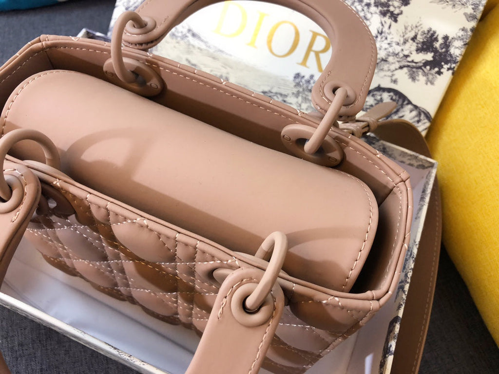DIOR MEDIUM LADY 20 BAG IN CAMEL BROWN CALFSKIN