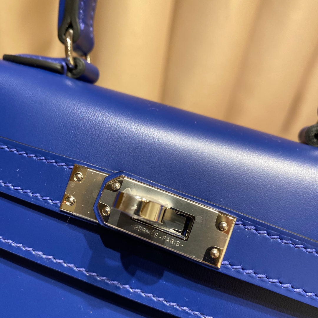 HERMES KELLY MINI 20 BAG IN NAVY BLUE SMOOTH CALFSKIN WITH SILVER HARDWARE