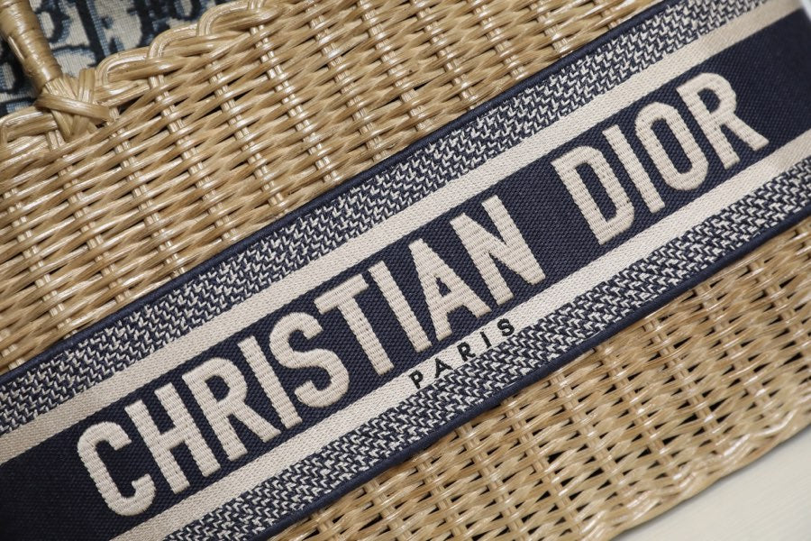 DIOR LARGE 28 BASKET BAG IN BLACK OBLIQUE JACQUARD AND BEIGE WICKER
