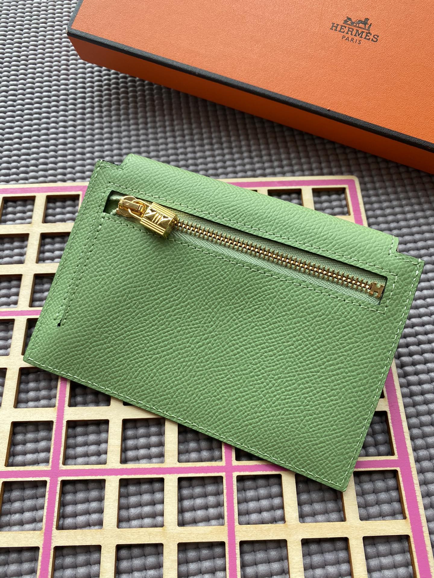 HERMES Kelly Pocket 13.5 Green Epsom Ghw
