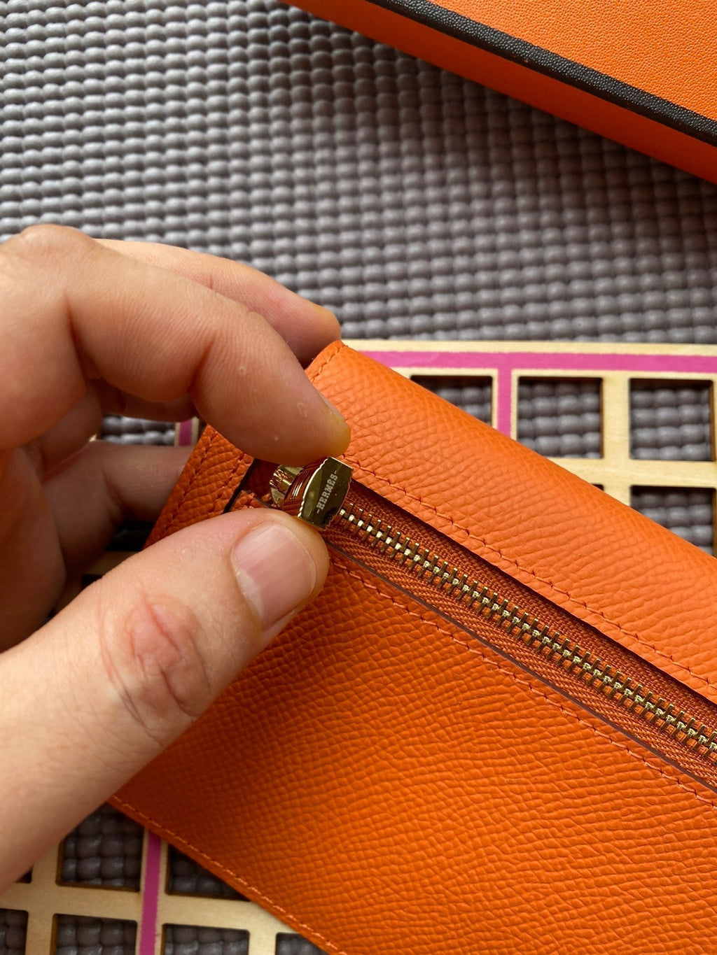 HERMES Kelly Pocket 13.5 Orange Epsom Ghw