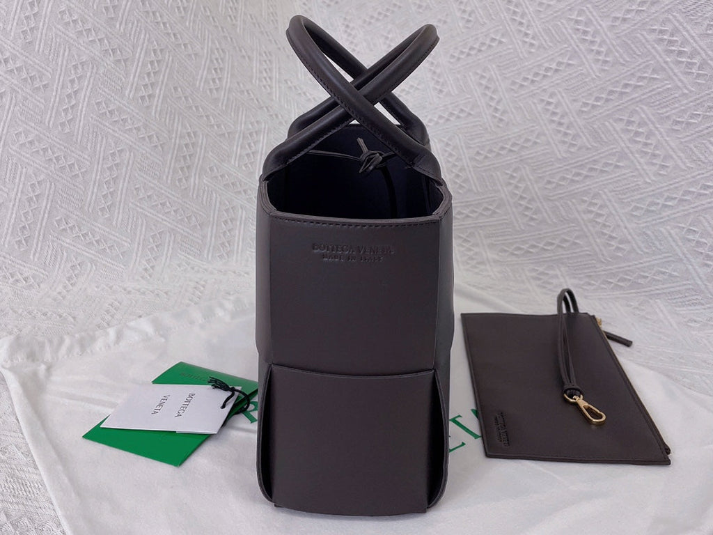 BOTTEGA VENETA SMALL ARCO TOTE 30 IN MORTAR PURPLE LAMBSKIN
