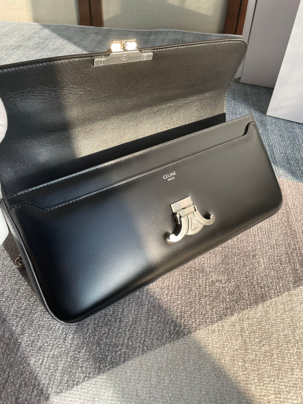 CELINE CHAIN SHOULDER BAG CLAUDE 33 IN BLACK CALFSKIN SILVER HARDWARE