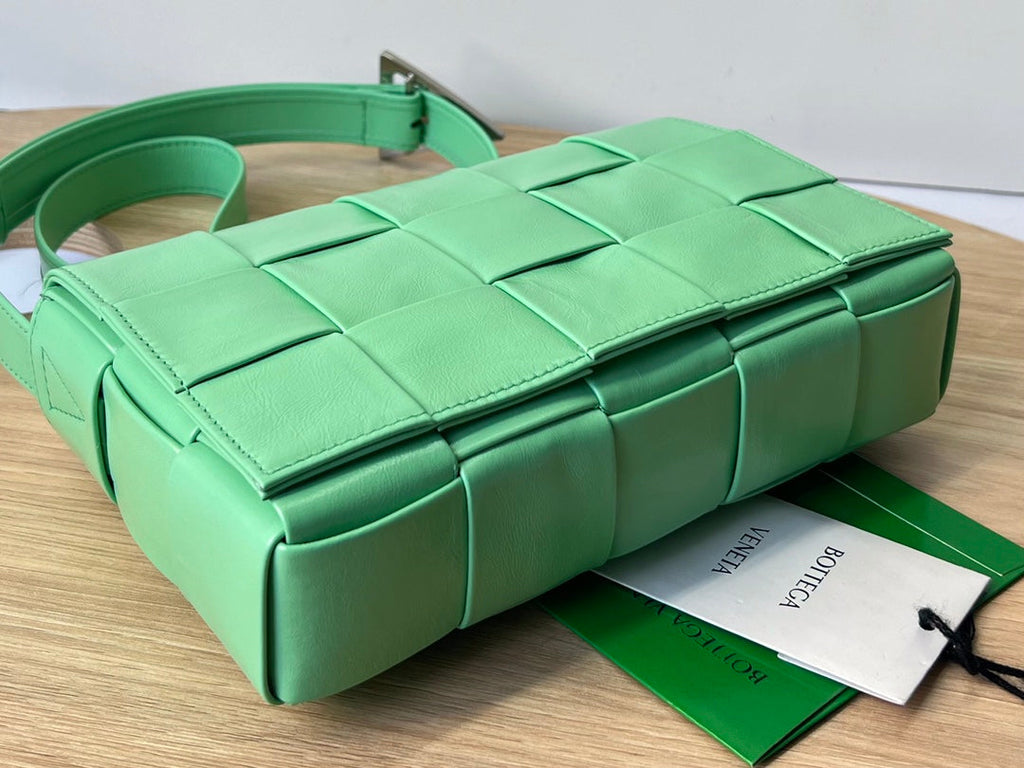 BOTTEGA VENETA SMALL CASSETTE 23 IN LIGHT GREEN CALFSKIN