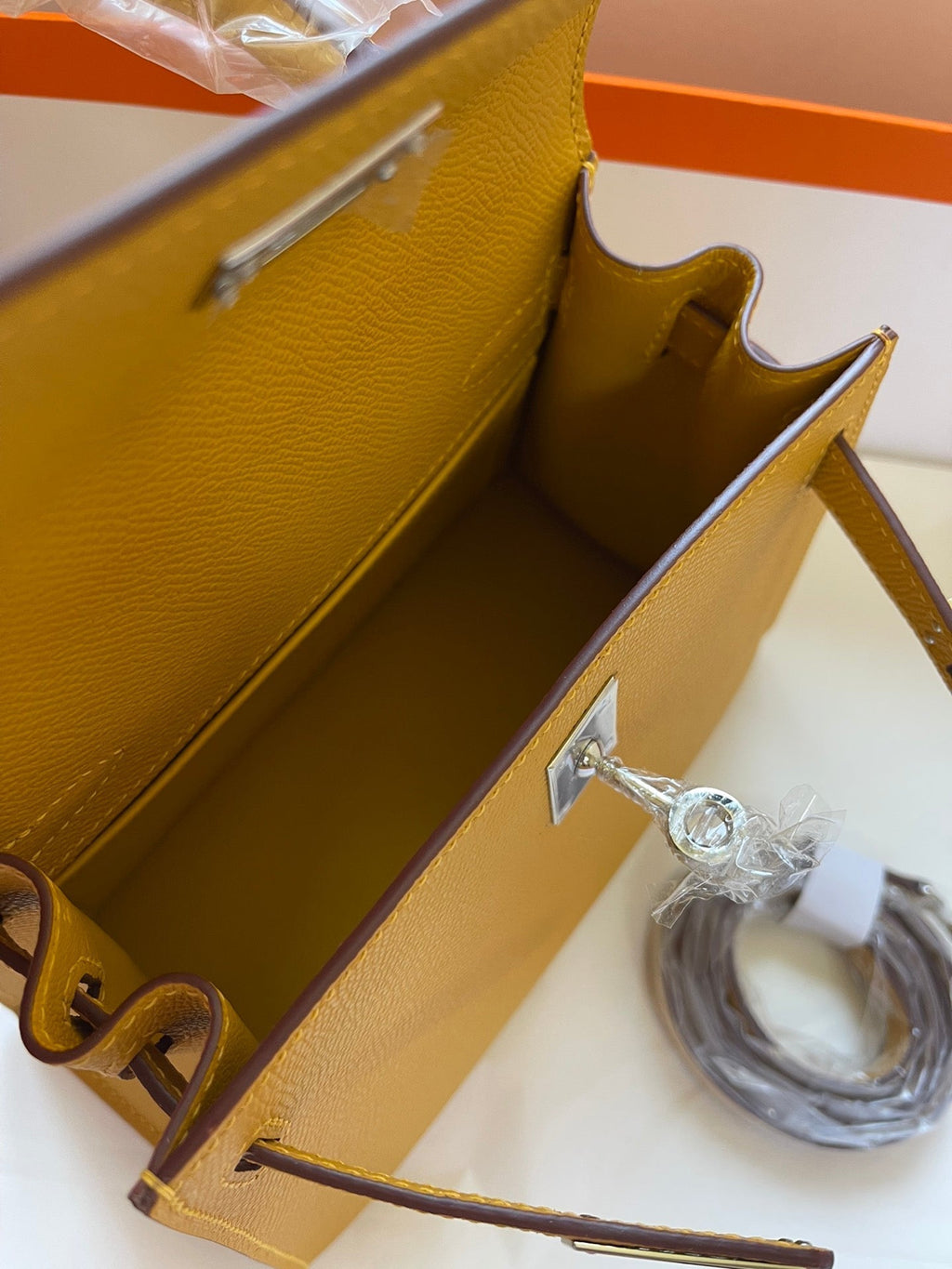 HERMES KELLY MINI 20 BAG IN DIJON YELLOW CALFSKIN WITH GOLD HARDWARE