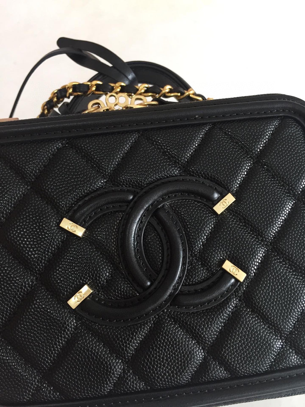 CHANEL MINI 17 VANITY CASE IN BLACK CALFSKIN GOLD HARDWARE
