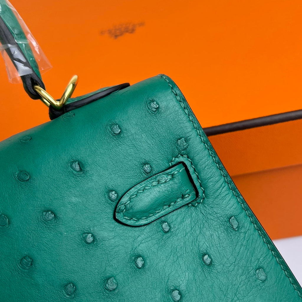 HERMES KELLY BAG 20 IN TEAL GREEN OSTRICH LEATHER WITH GOLD HARDWARE