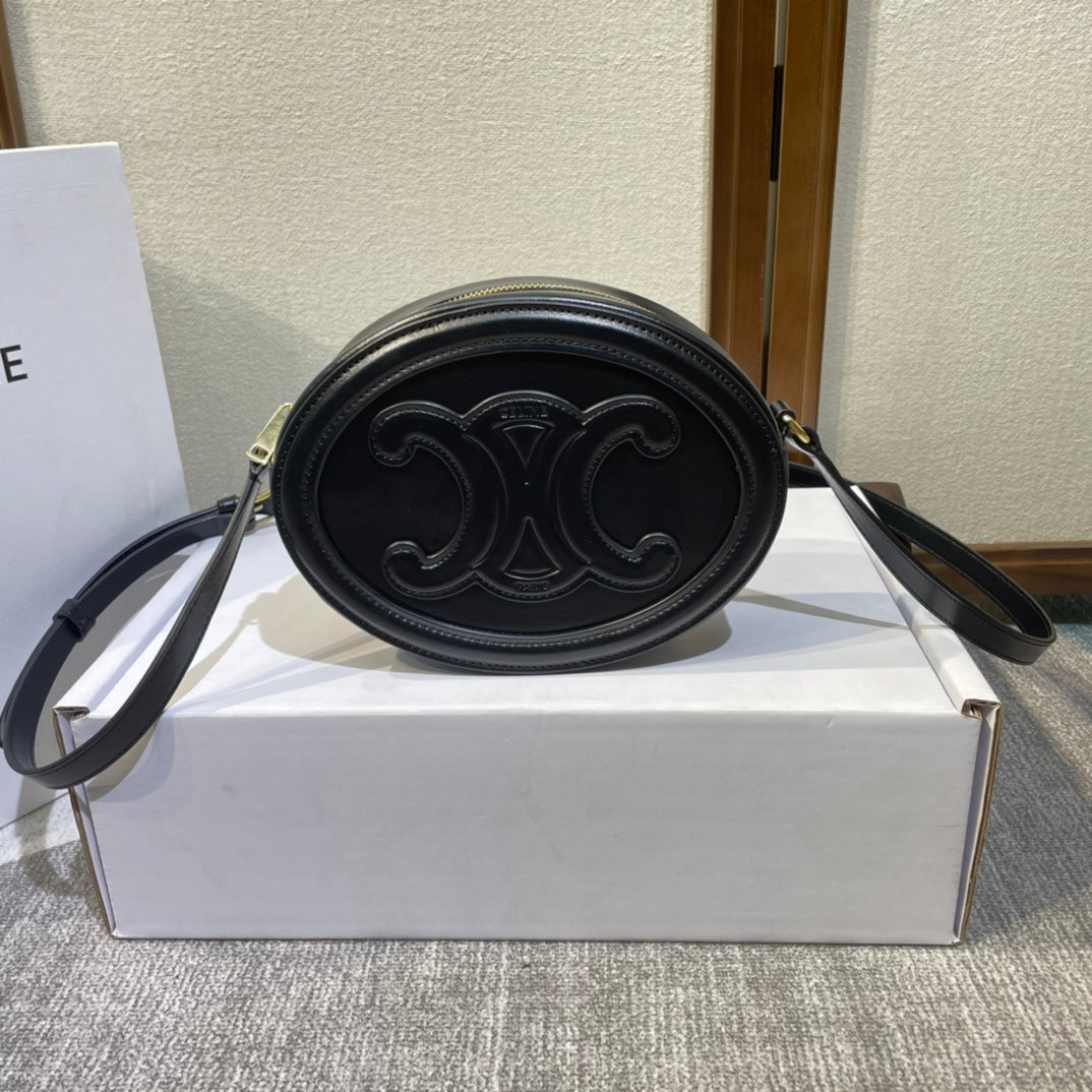 CELINE OVAL PURSE BAG 20 IN BLACK CALFSKIN