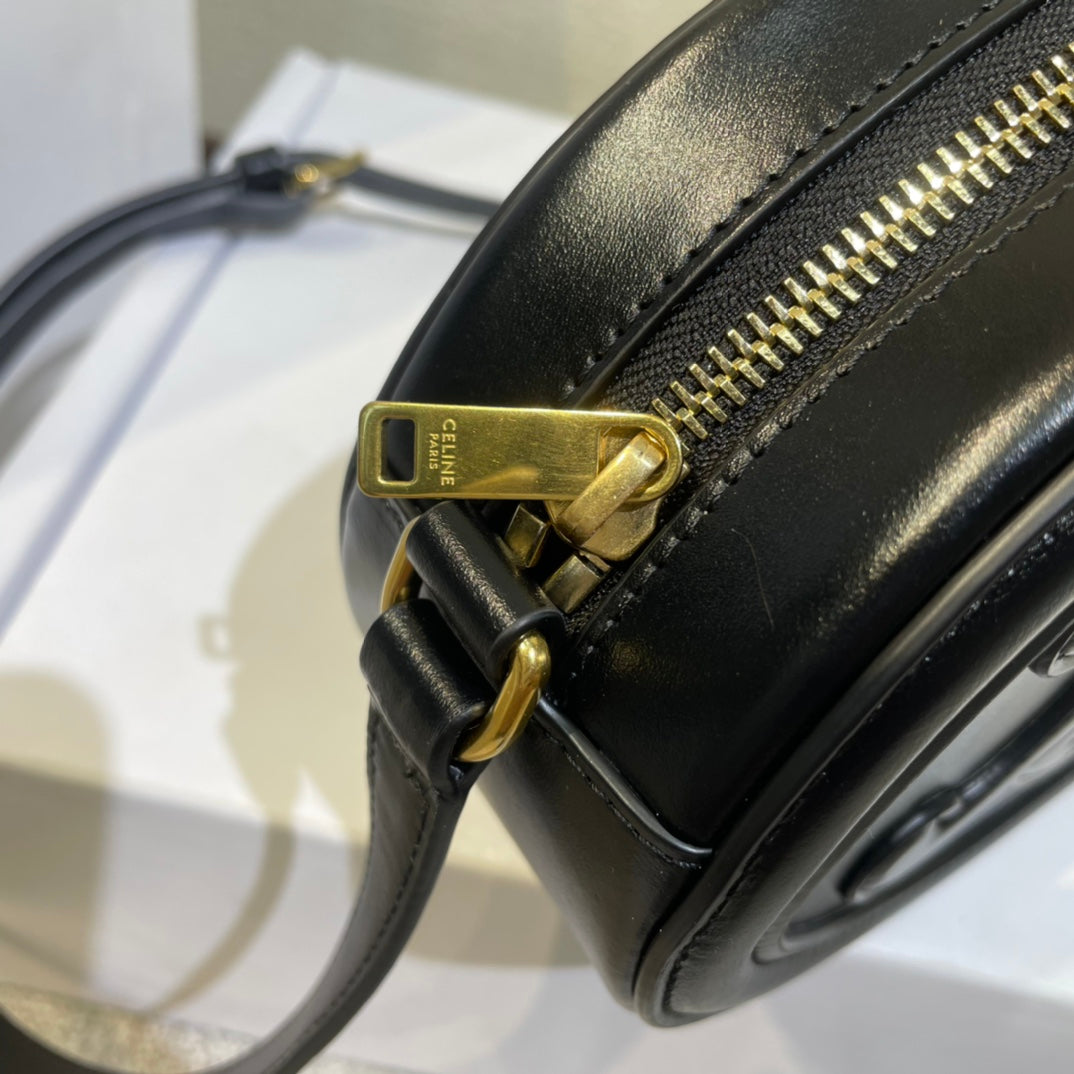 CELINE OVAL PURSE BAG 20 IN BLACK CALFSKIN