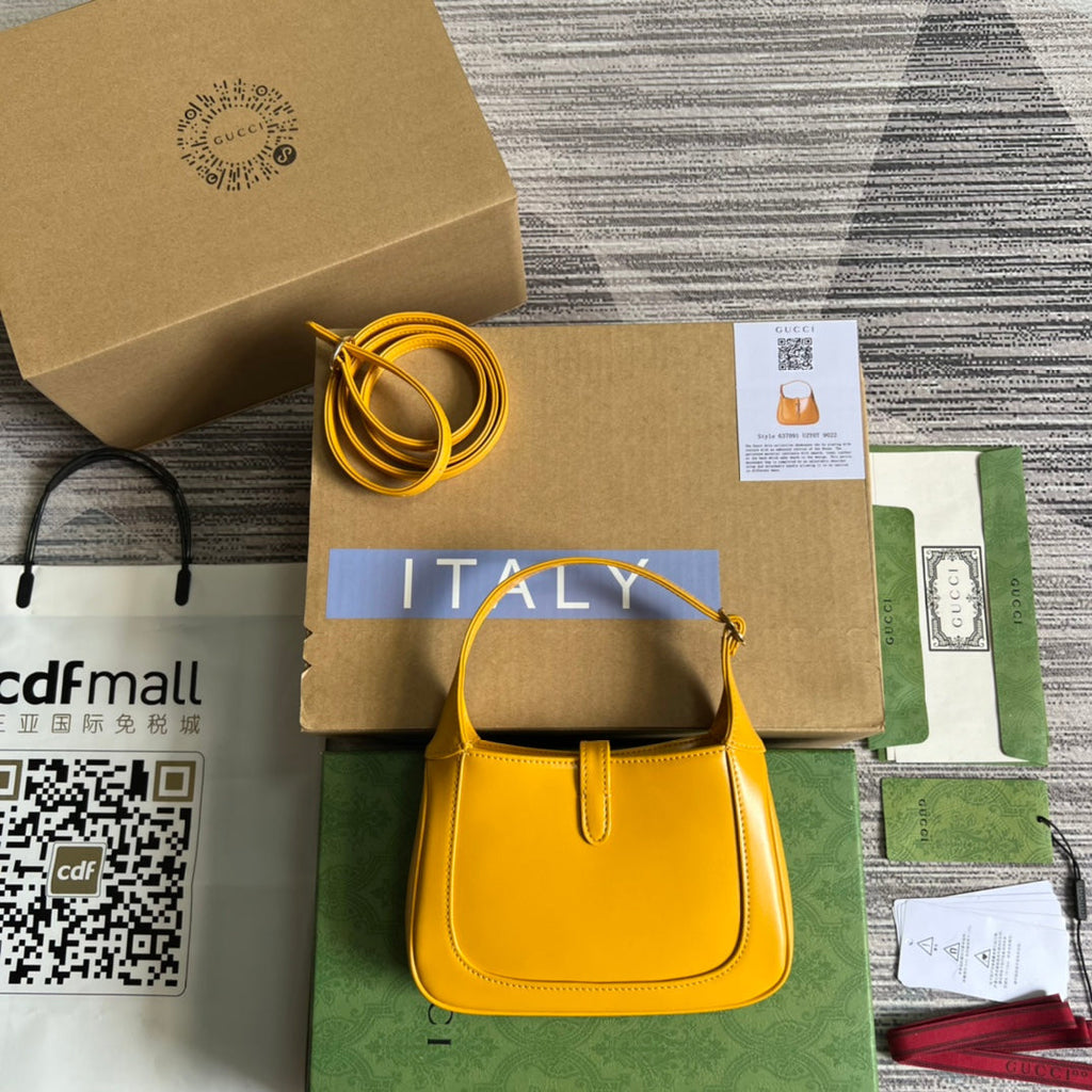 GUCCI JACKIE MINI 19 SHOULDER BAG IN YELLOW CALFSKIN