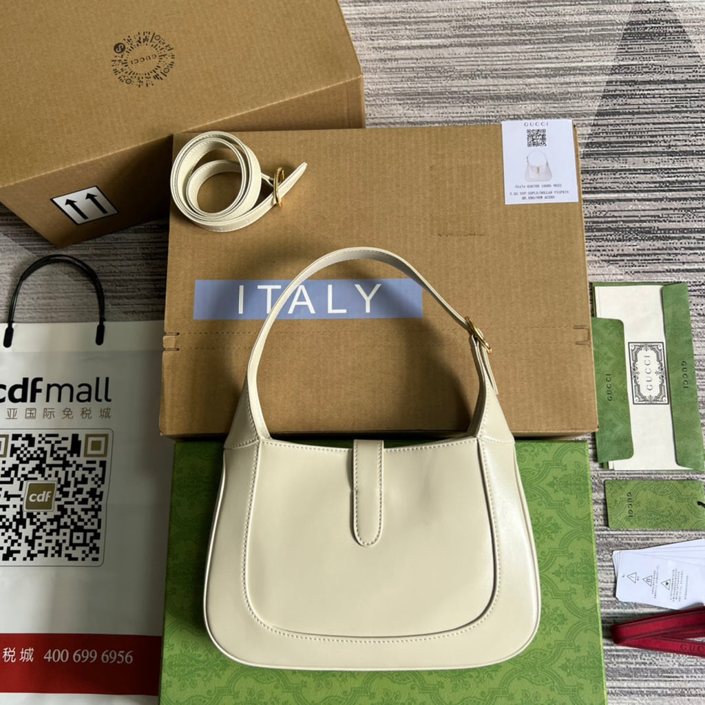 GUCCI JACKIE SMALL 28 SHOULDER BAG IN WHITE CALFSKIN