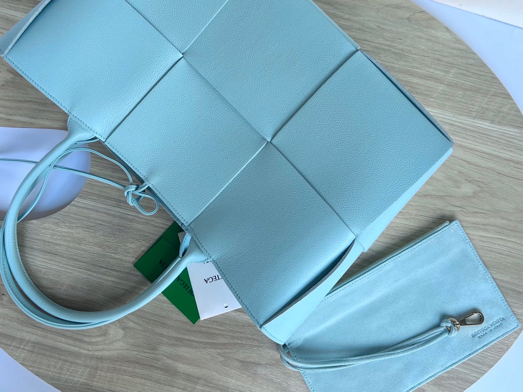 BOTTEGA VENETA ARCO TOTE 36 IN SKY BLUE CALFSKIN