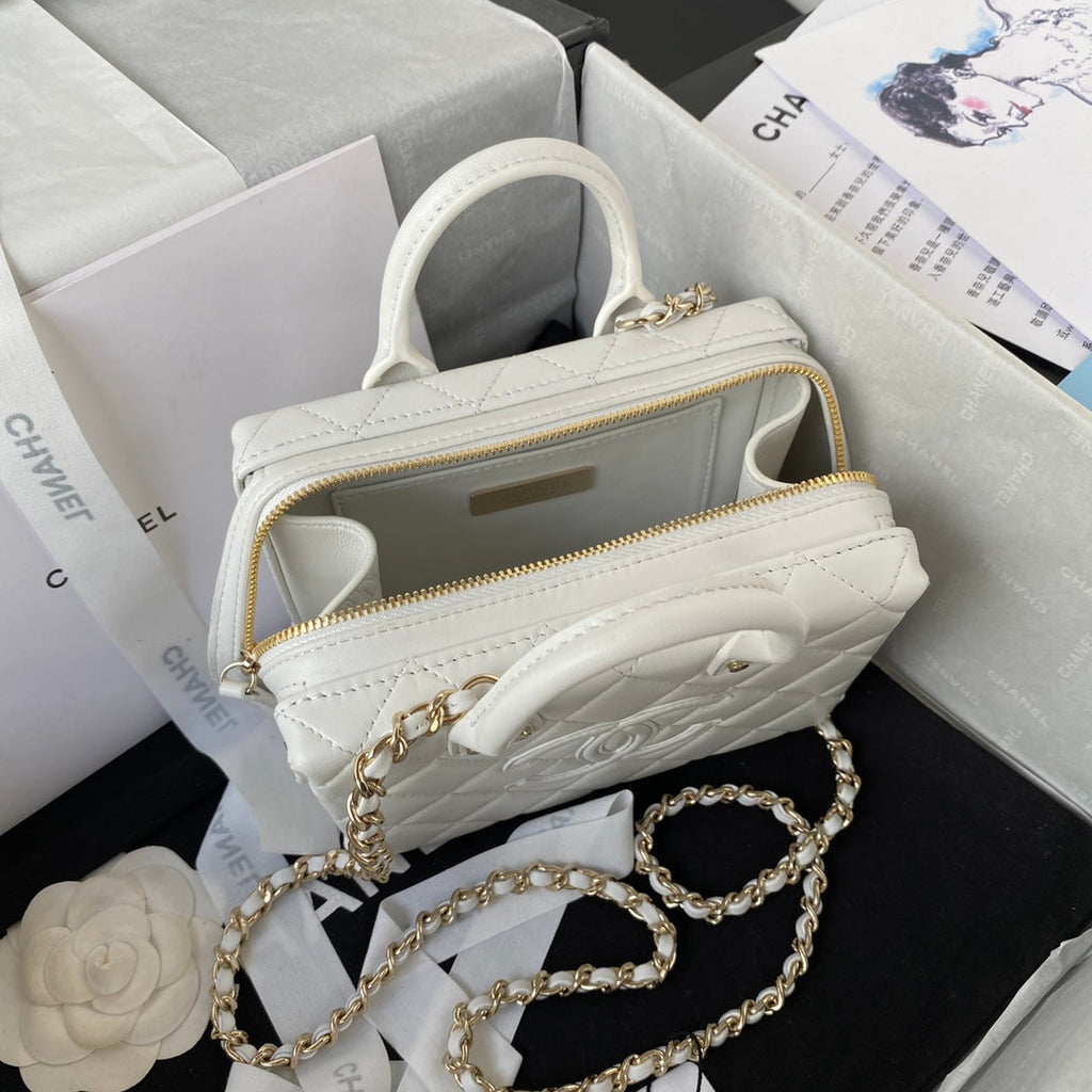 CHANEL MINI 15 BOX BAG IN WHITE CALFSKIN GOLD HARDWARE