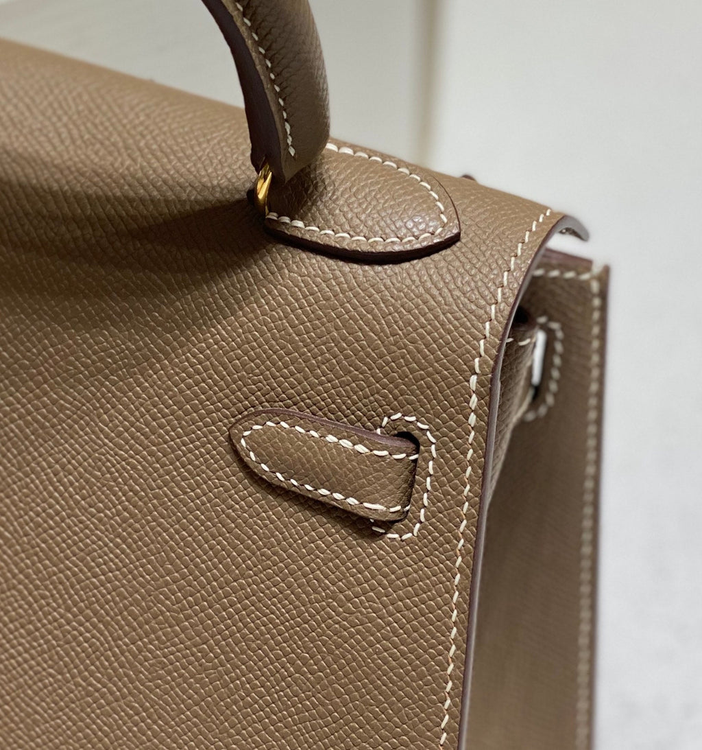 HERMES KELLY MINI 20 BAG IN MEDIUM BROWN CALFSKIN WITH GOLD HARDWARE