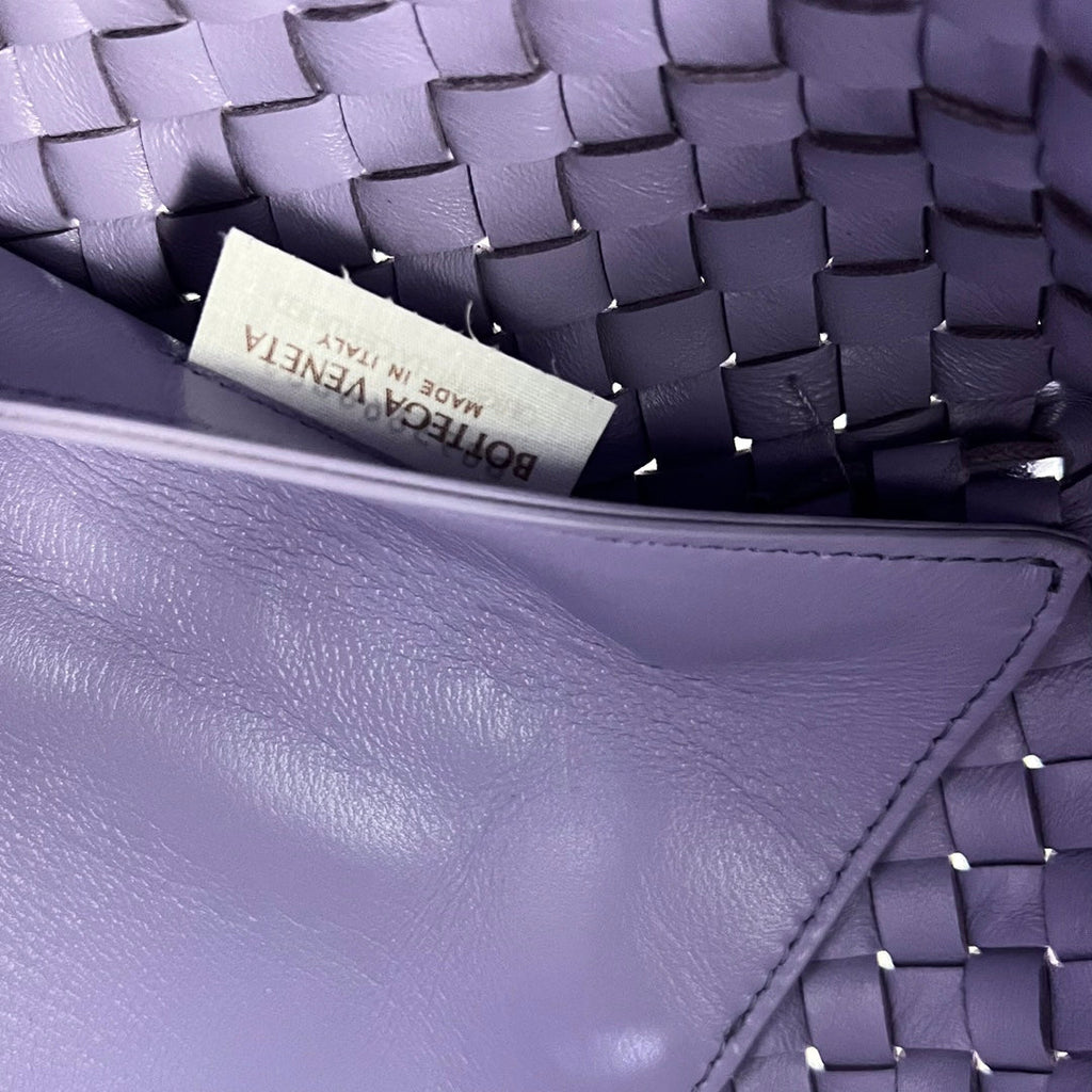 BOTTEGA VENETA SMALL CABAT 32 IN PERIWINKLE PURPLE LAMBSKIN