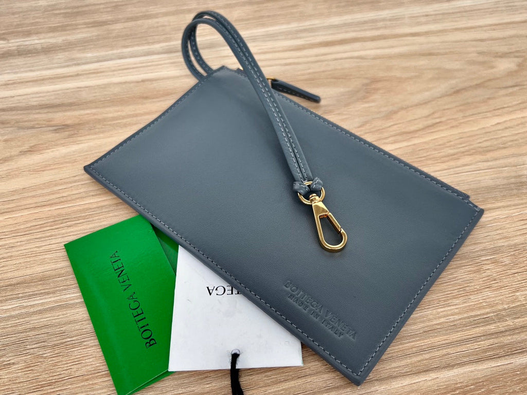 BOTTEGA VENETA MINI CABAT 20 IN ONYX BLACK LAMBSKIN