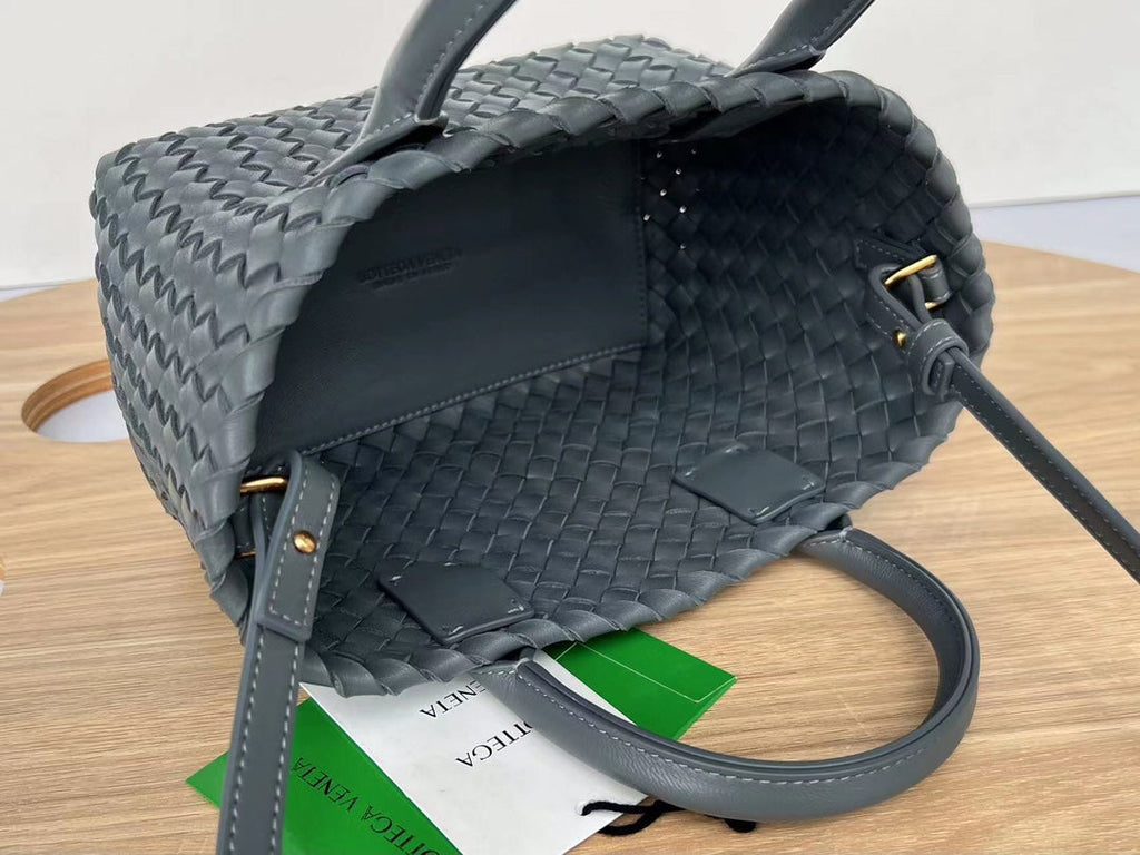 BOTTEGA VENETA MINI CABAT 20 IN ONYX BLACK LAMBSKIN