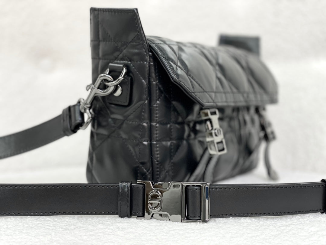 DIOR SMALL CAMP BAG 23 IN BLACK CALFSKIN