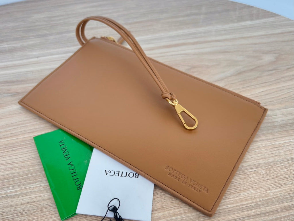 BOTTEGA VENETA SMALL CABAT 32 IN BRONZE BROWN LAMBSKIN