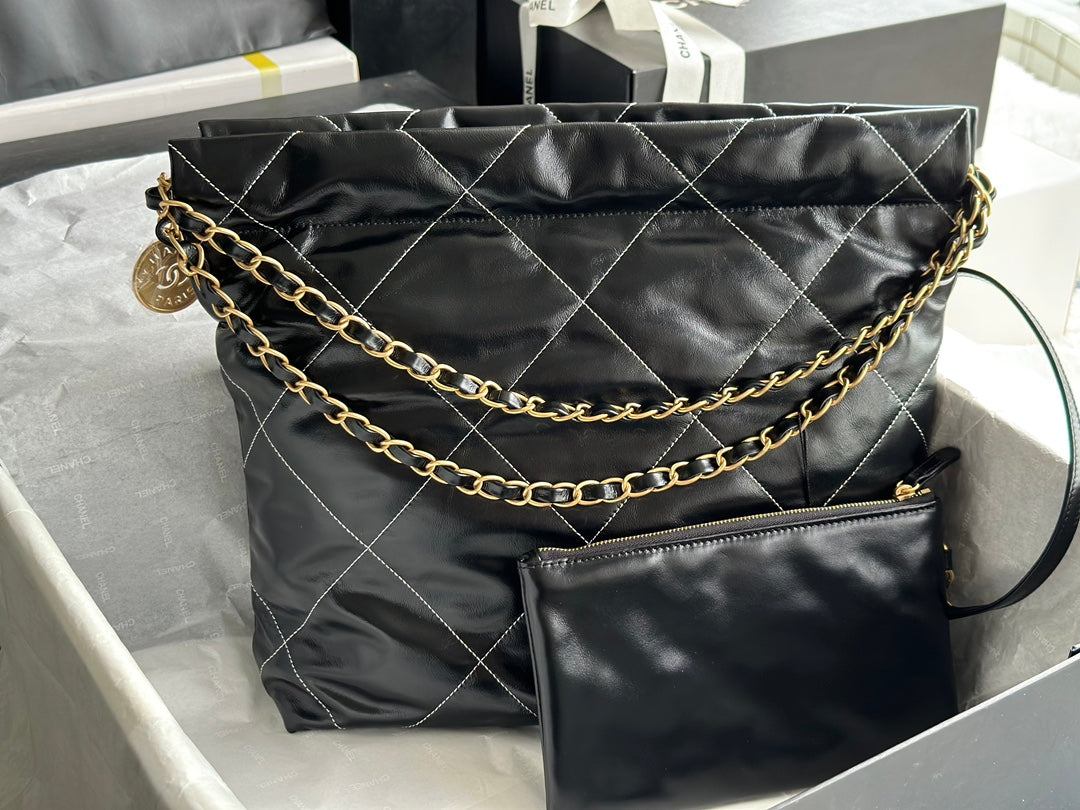CHANEL MEDIUM 37 HANDBAG IN BLACK SHINY CALFSKIN GOLD HARDWARE