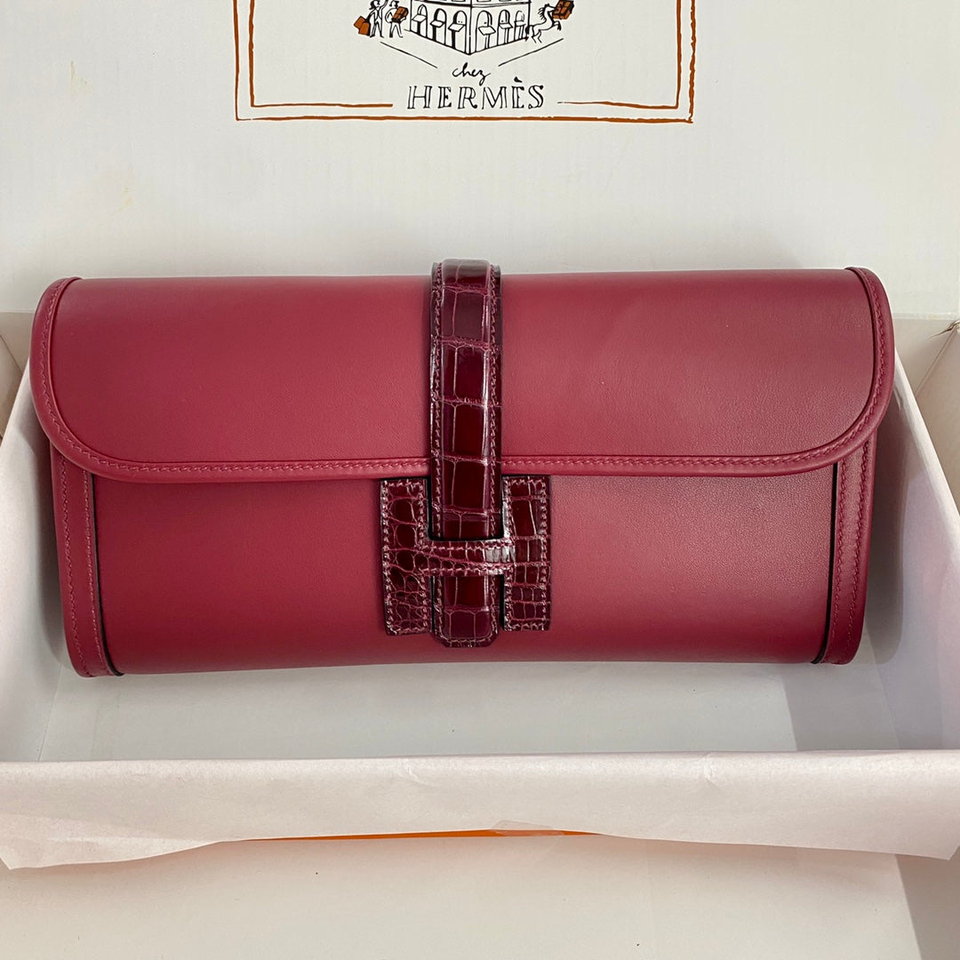 HERMES JIGE ELAN 29 CLUTCH IN CHERRY RED CALFSKIN WITH WINE RED LIZARD SKIN