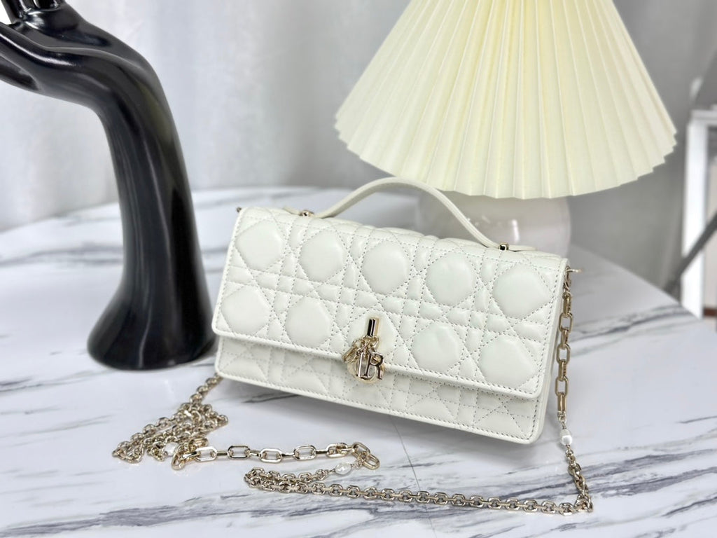 DIOR LADY 21 CHAIN BAG IN WHITE LAMBSKIN
