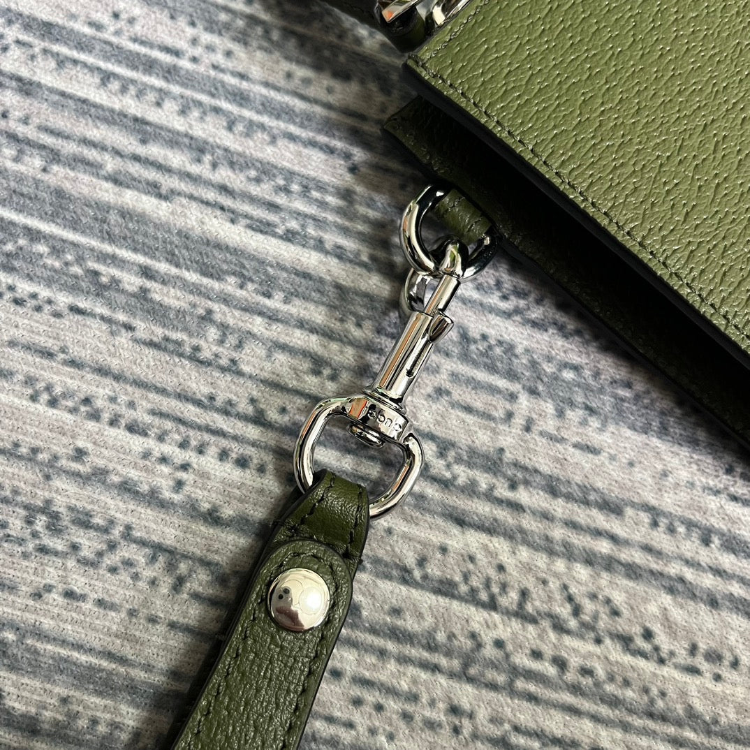 GUCCI MARMONT POUCH 30 IN ARMY GREEN LAMBSKIN