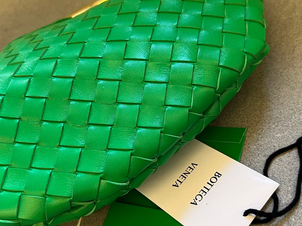 BOTTEGA VENETA SARDINE 33 WITH CHAIN IN SHAMROCK GREEN LAMBSKIN