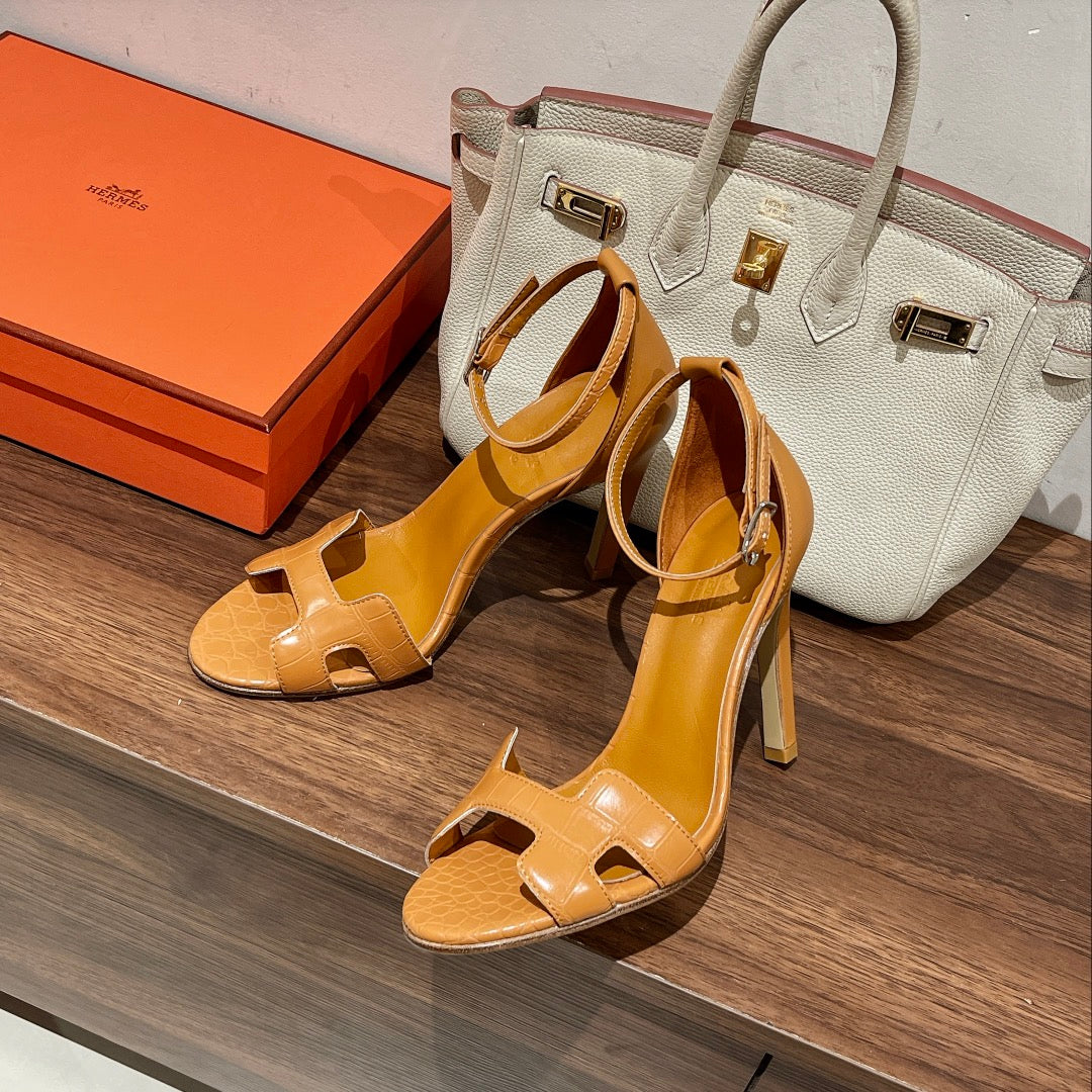 HERMES PREMIERE 115 SANDAL IN PEANUT BROWN CALFSKIN