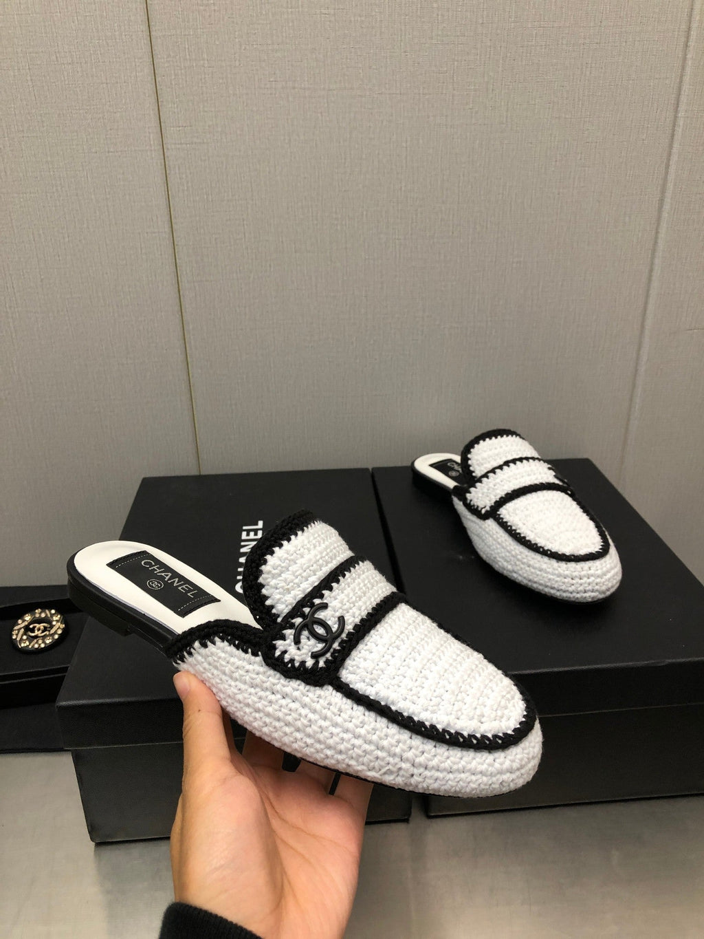 CHANEL HALF-MULES IN WHITE MIX BLACK WOOL WOVEN