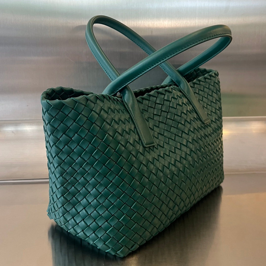 BOTTEGA VENETA SMALL CABAT 32 IN KAITOKE GREEN LAMBSKIN