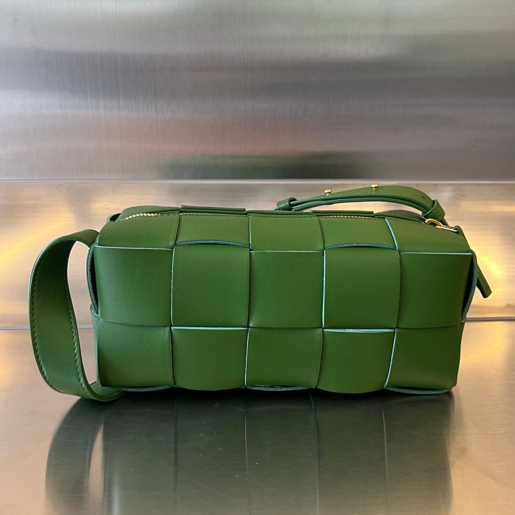 BOTTEGA VENETA BRICK CASSETTE 28 IN DARK GREEN CALFSKIN