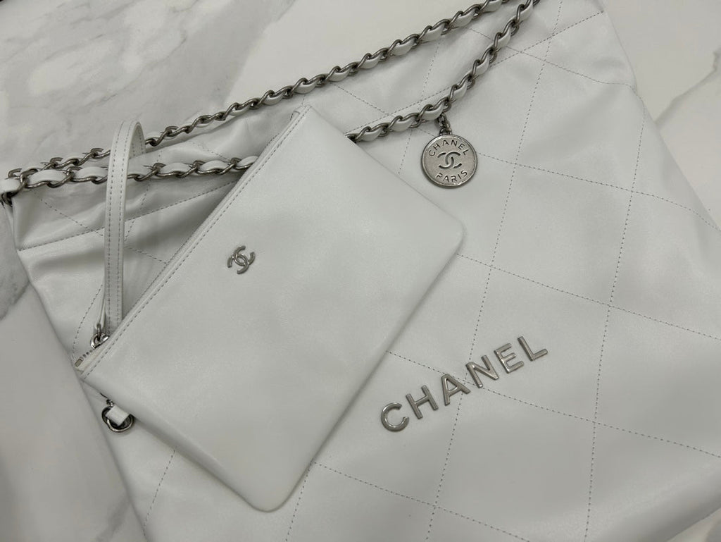CHANEL LARGE 42 HANDBAG IN WHITE CALFSKIN SILVER HARDWARE