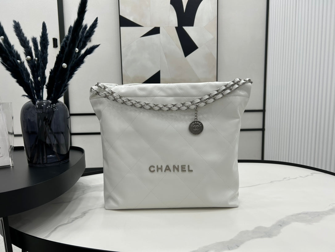 CHANEL LARGE 42 HANDBAG IN WHITE CALFSKIN SILVER HARDWARE