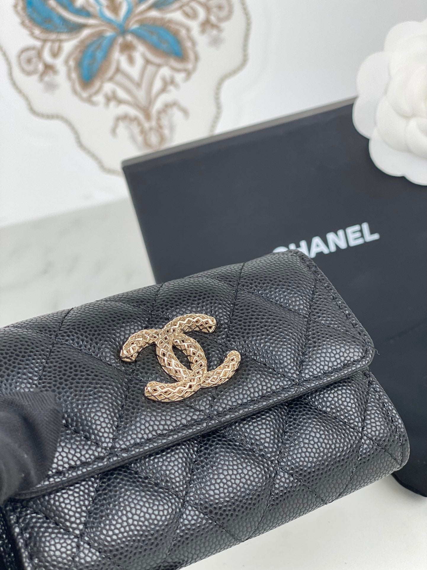 CHANEL FLAP CARD HOLDER 11 BLACK GRAINED CALFSKIN GOLD ICON