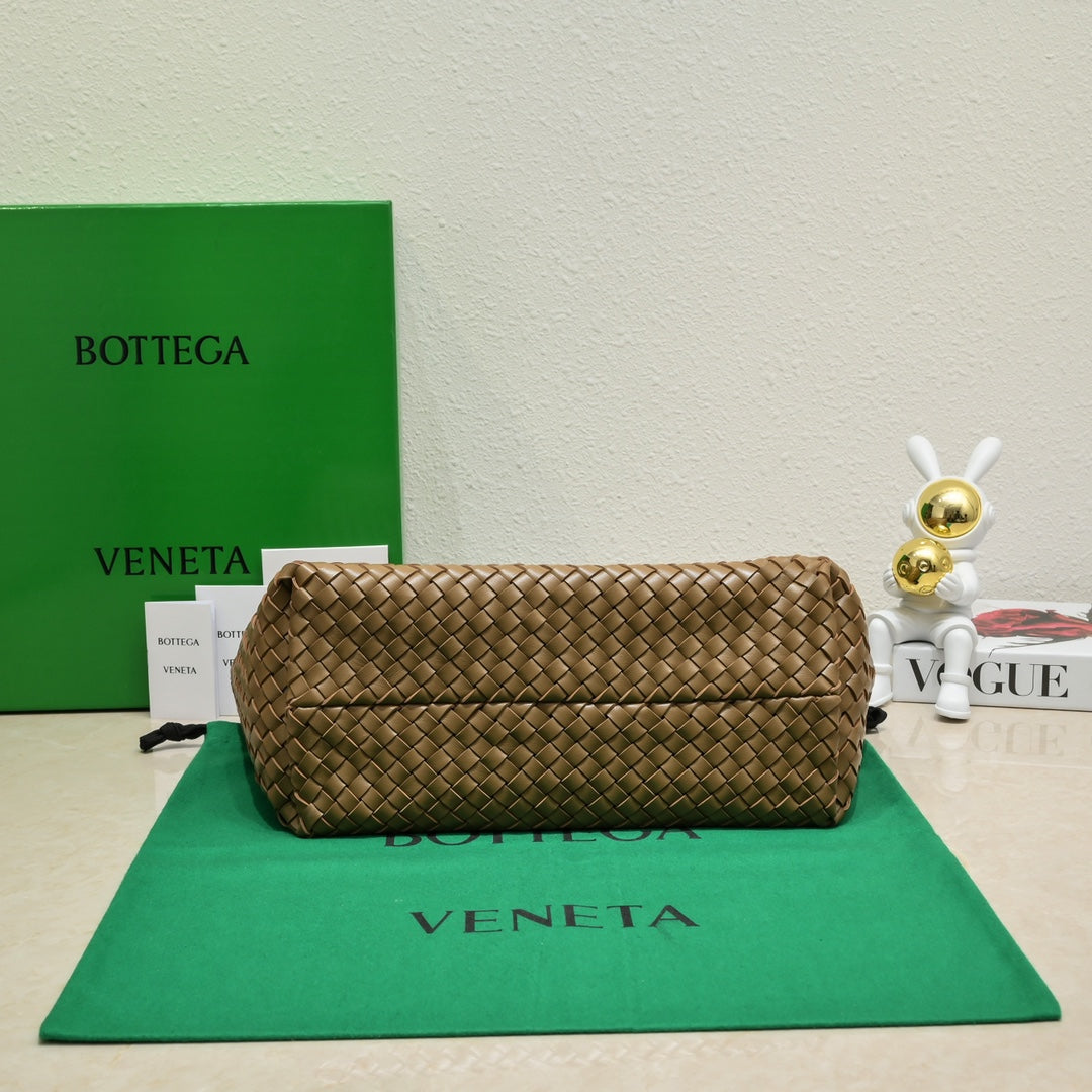 BOTTEGA VENETA Large Cabat 45cm Brown Lambskin Ghw