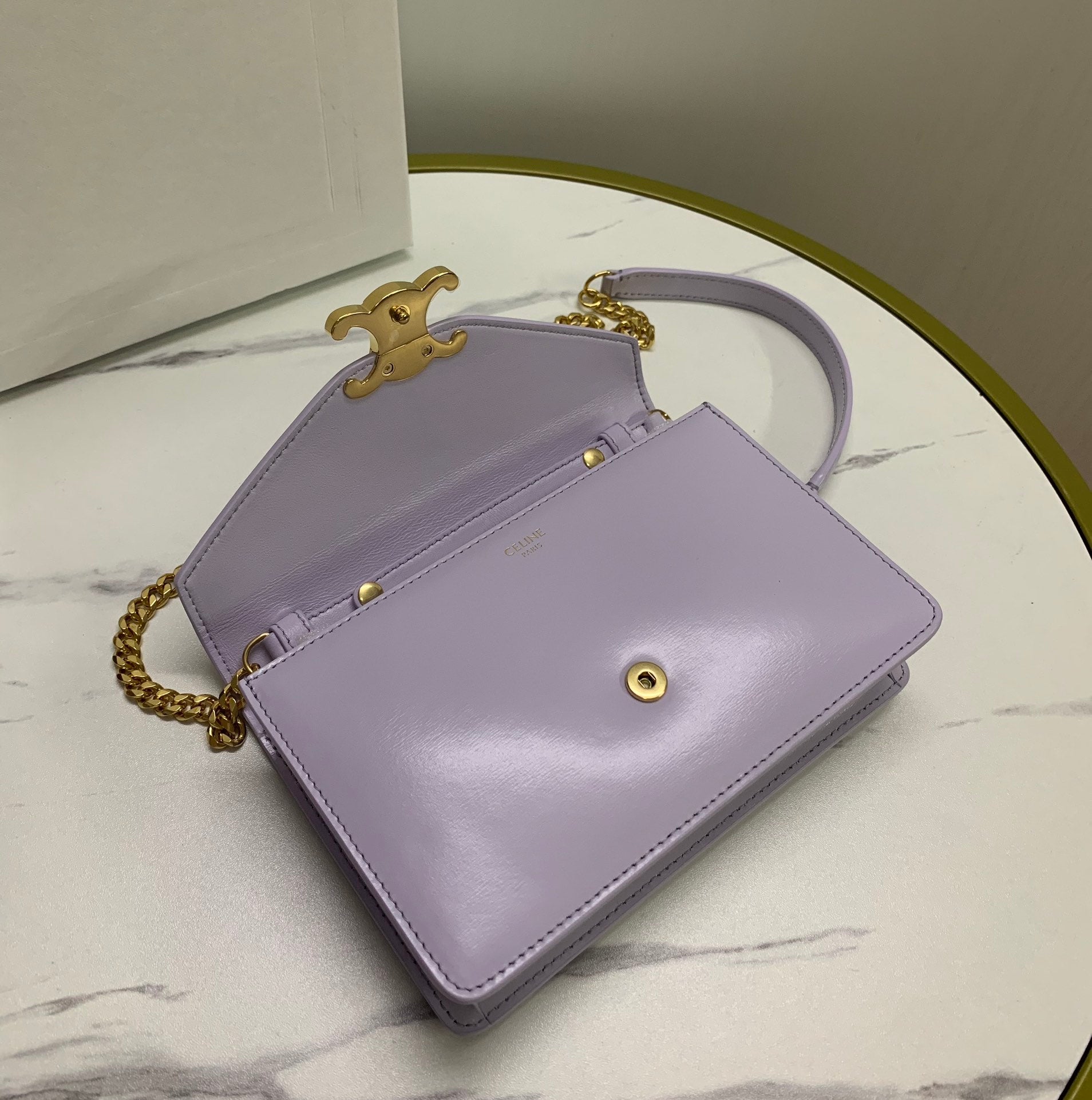 CELINE WALLET ON CHAIN MARGO 19 IN LIGHT LILAC SMOOTH CALFSKIN GOLD HARDWARE
