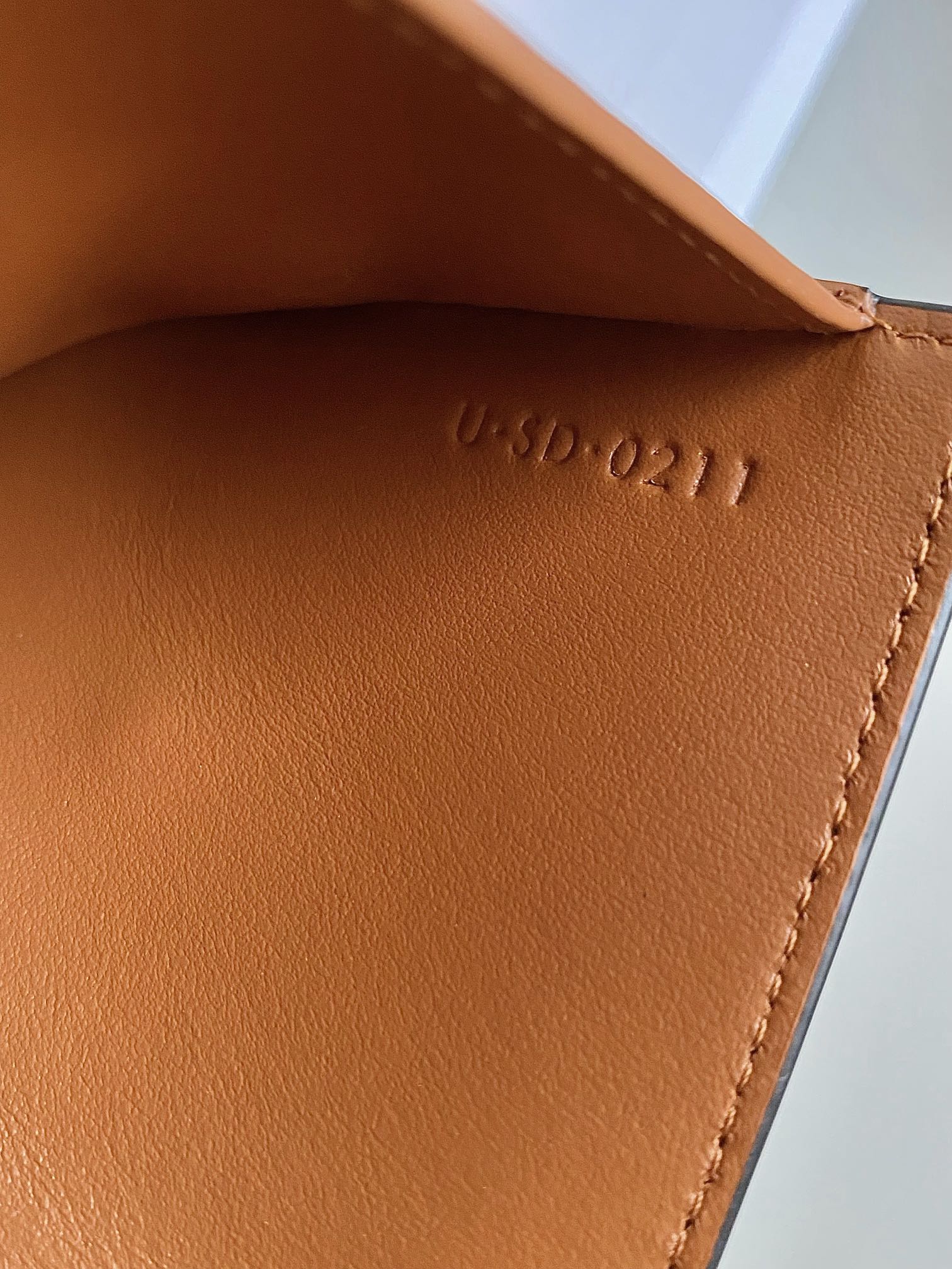 CELINE TRIPHOME 10 TRIFOLD WALLET CALFSKIN AND CANVAS WHITE BROWN