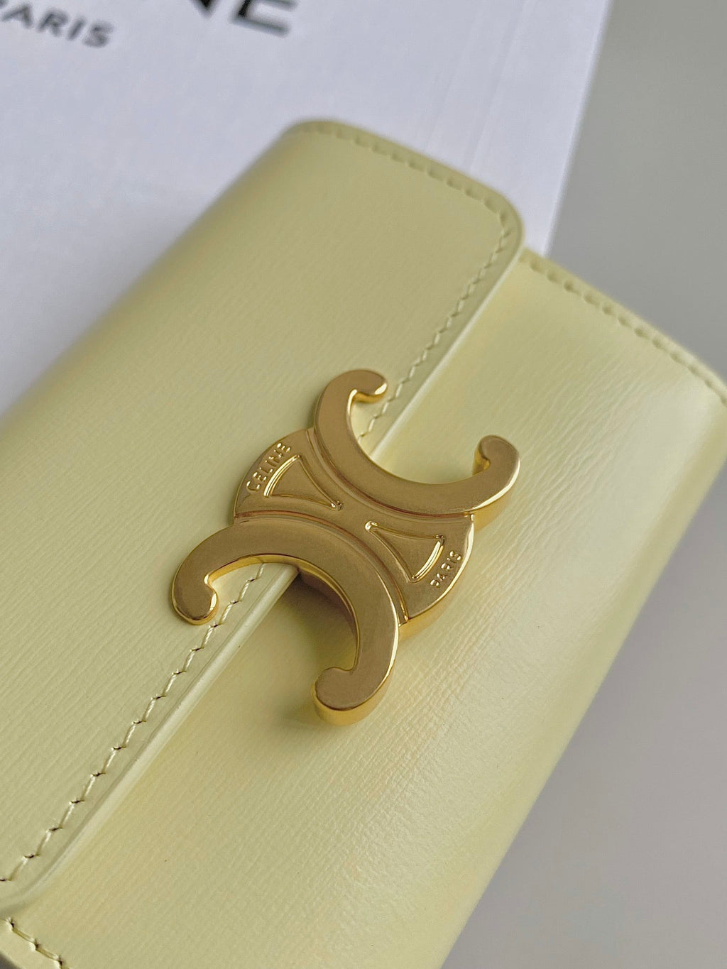 CELINE TRIOMPHE 9 WALLET TWO-IN-ONE YELLOW PASTEL CALFSKIN