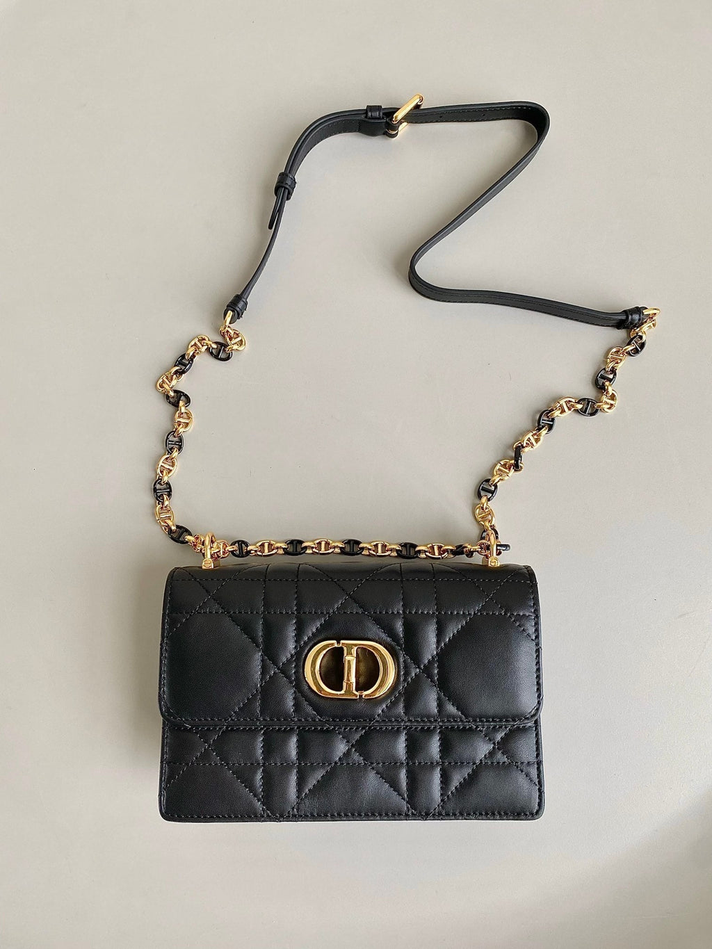 DIOR MINI CHAIN BAG 17 IN BLACK CALFSKIN